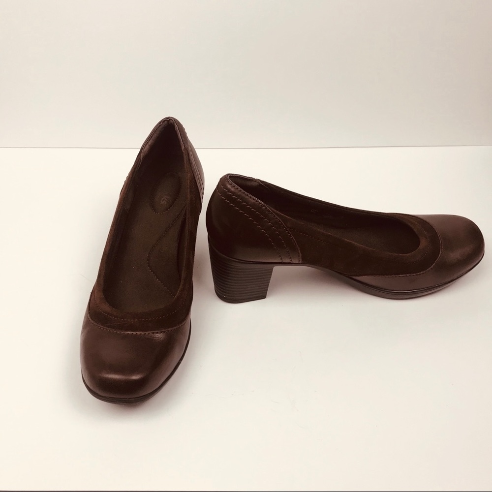 Clark’s Brown Leather and Suede Pumps Size 10M